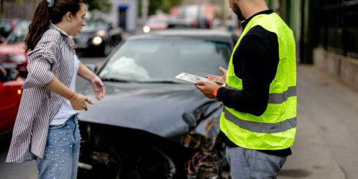 Umfassende Auto Begutachtung Düsseldorf für Ihren Fahrzeugwert